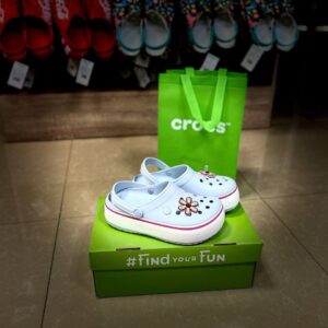 Crocs PALLETS - Image 37